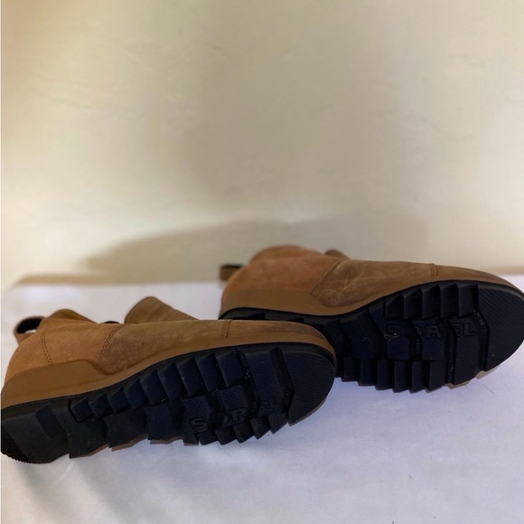 Sorel Tan Suede Chelsea Ankle Booties - Picture 4 of 10